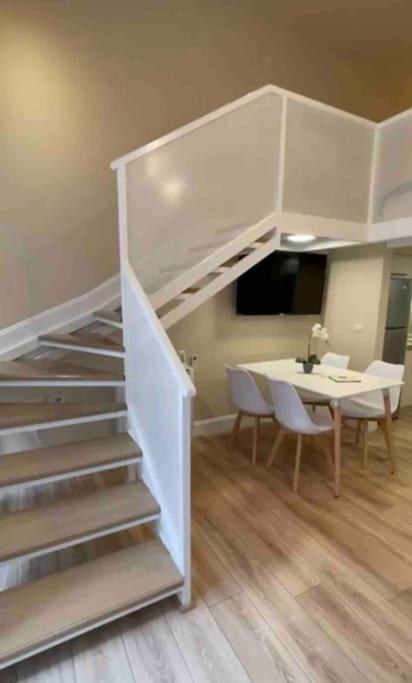 Lovely Apartment In Pogradec City With A Lake View エクステリア 写真
