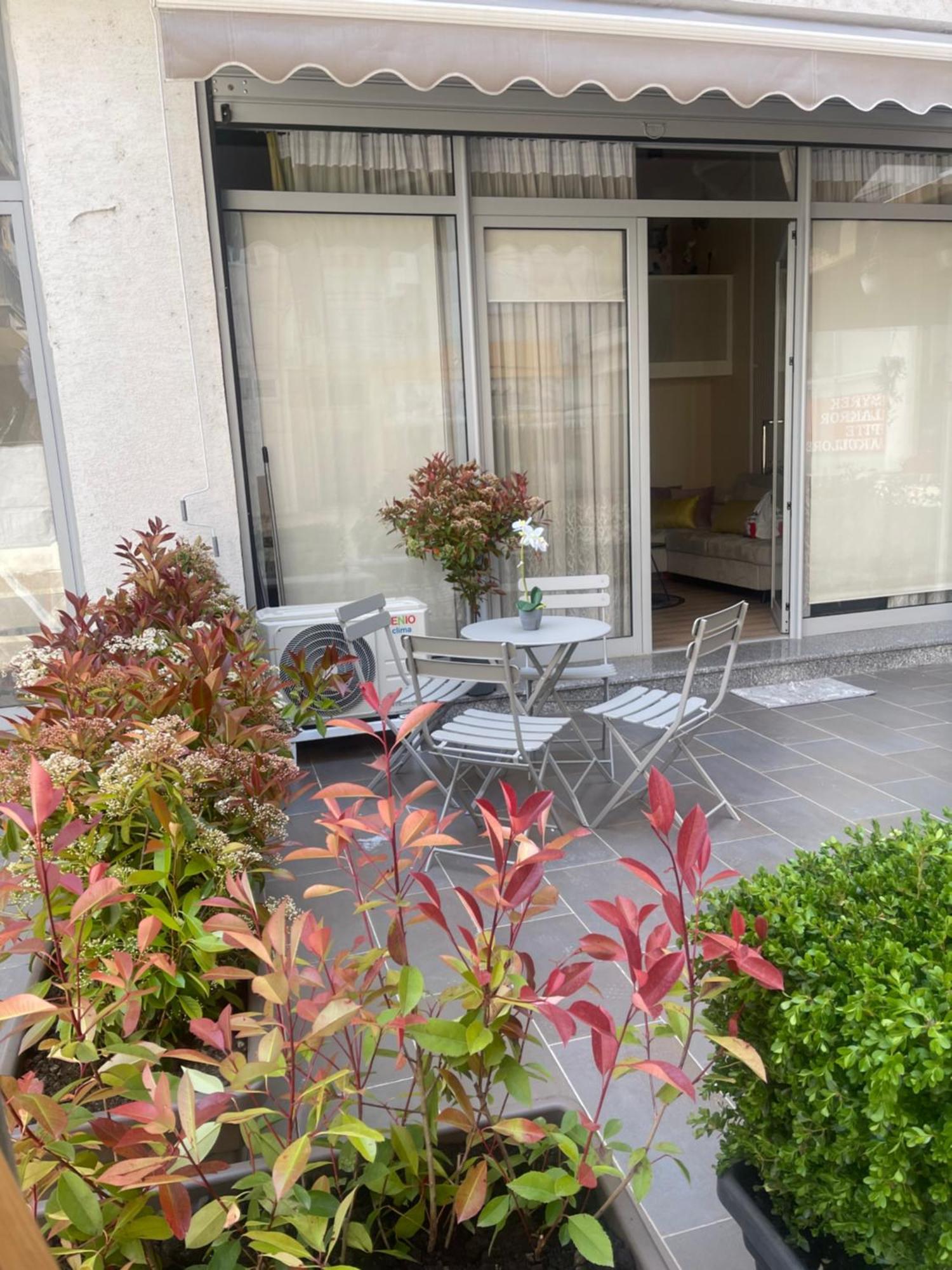 Lovely Apartment In Pogradec City With A Lake View エクステリア 写真